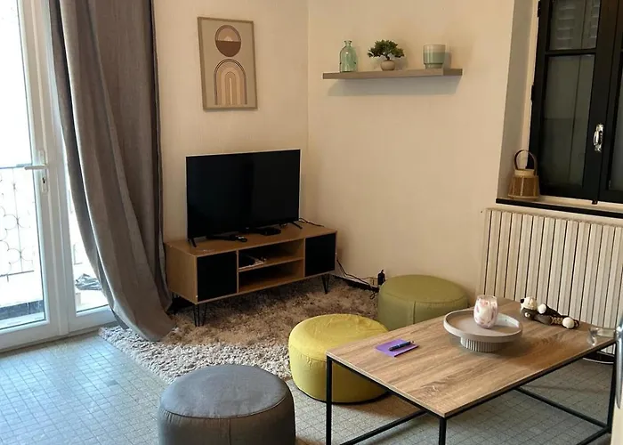 Casa de Férias Le Murier En Ardeche, 10 Personnes, Avec Sauna